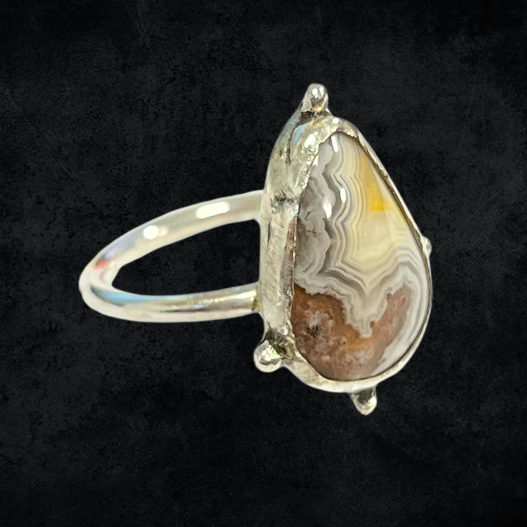 Crazy lace agate ring
