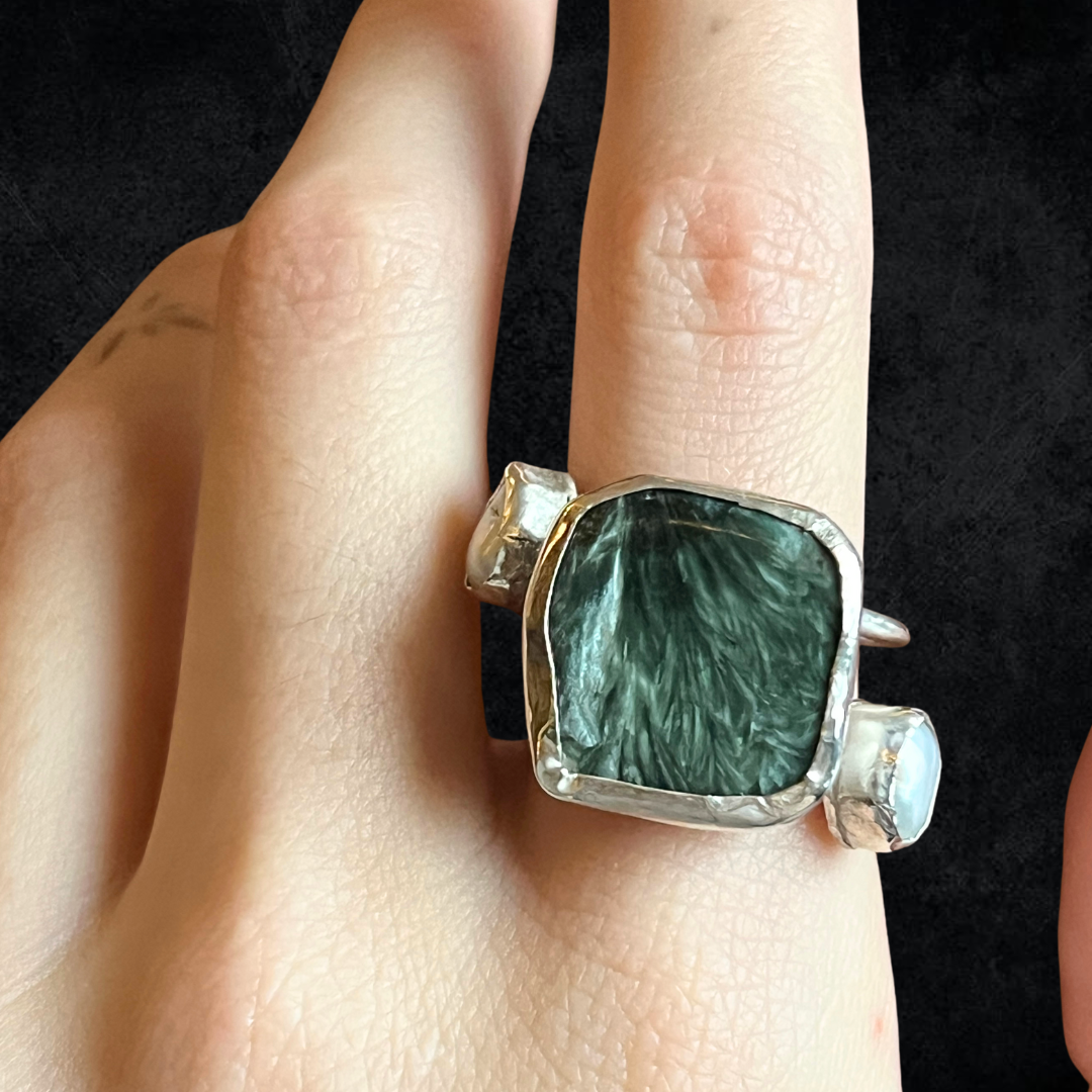 Seraphiniet & pearl ring