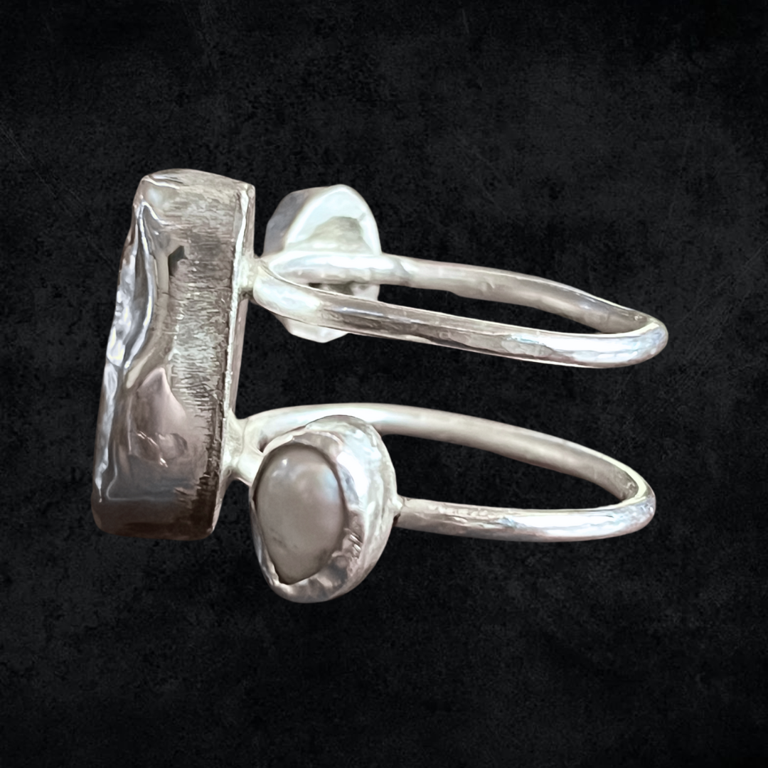 Seraphiniet & pearl ring